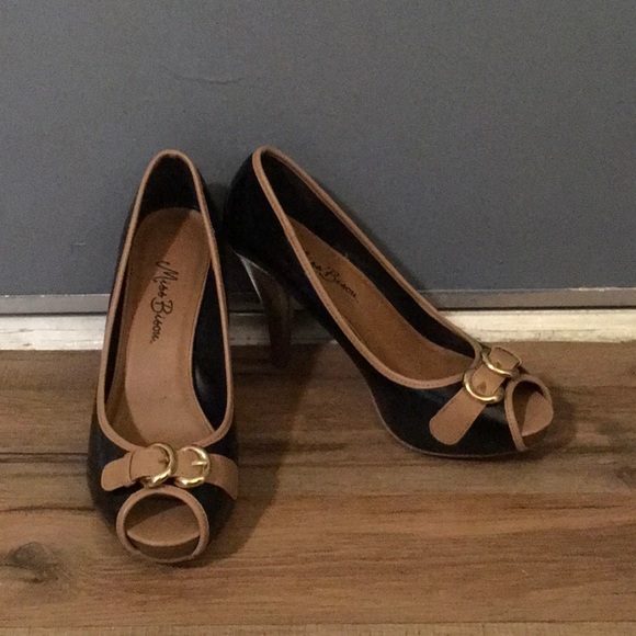 Miss Bison high heels - Picture 1 of 2